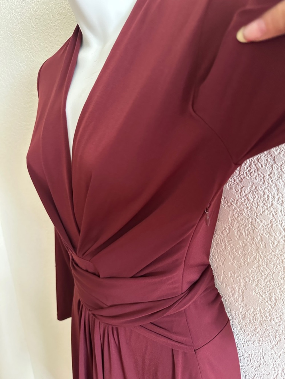 Michael Kors Women’s Burgundy Maroon Long Sleeve Plunge Vneck Wrap Dress Size 2 - Picture 4 of 8